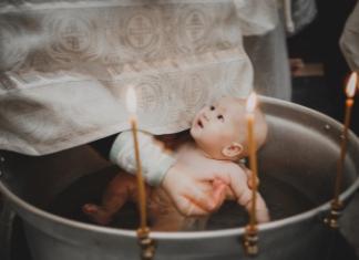 Kroji oblekic za punčke: šivamo oblačila za dojenčke od kompleta za krst do elegantne, svečane obleke za malo princesko - navodila po korakih Kroj krstne oblekice za punčko